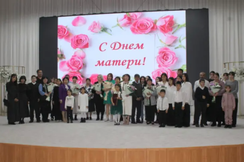 Уполномоченный по правам человека в Республике Калмыкия принял участие в  торжественном мероприятии, посвященному Дню Матери