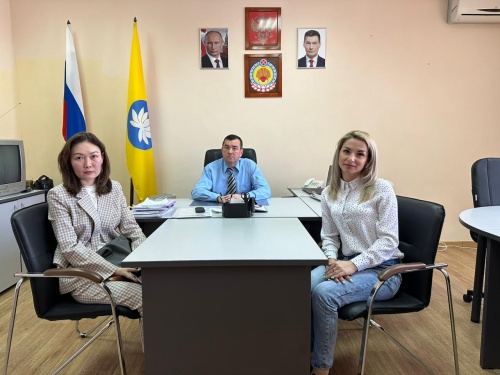 Уполномоченный по правам человека в Республике Калмыкия встретился вдовами военнослужащих погибших участников СВО