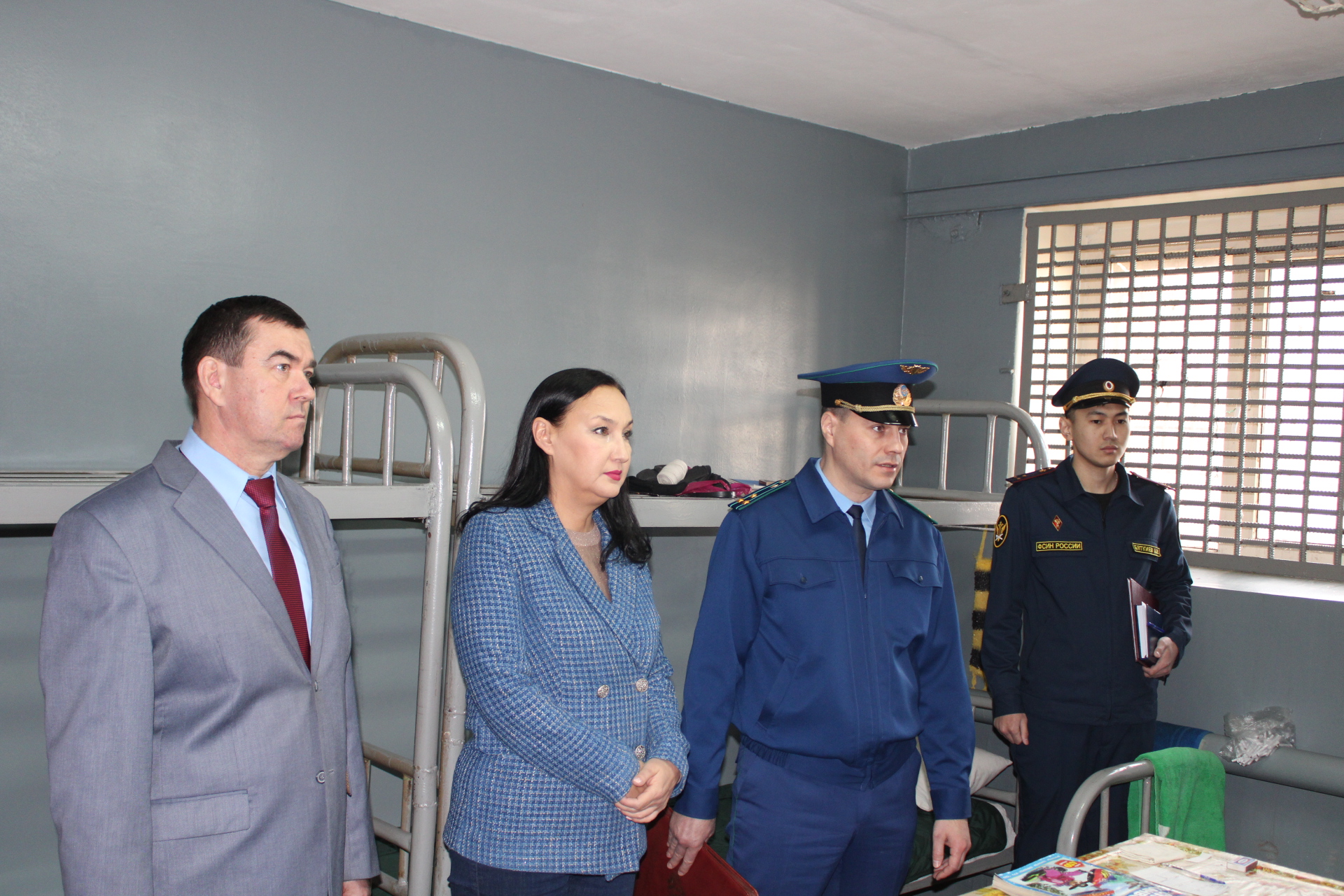 Следственный изолятор № 1 с рабочим визитом посетил Уполномоченный по правам человека в Республике Калмыкия.