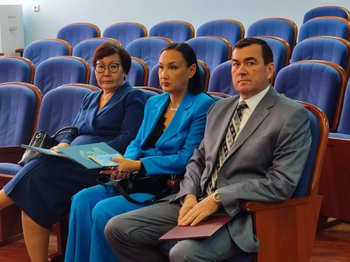 Уполномоченный по правам человека в Республике Калмыкия поздравил Государственное юридическое бюро Республики Калмыкия с 10-летием деятельности